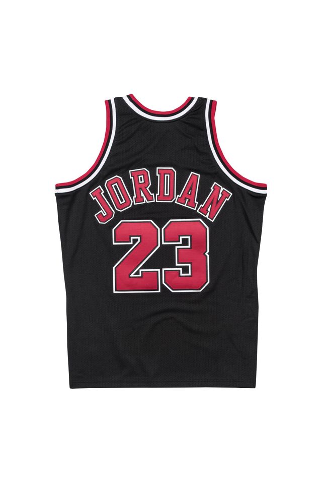 Regata-Mitchell---Ness-Altarnate-Authentic-Jersey-Chicago-Bulls-1997-98-Michael-Jordan-Preta