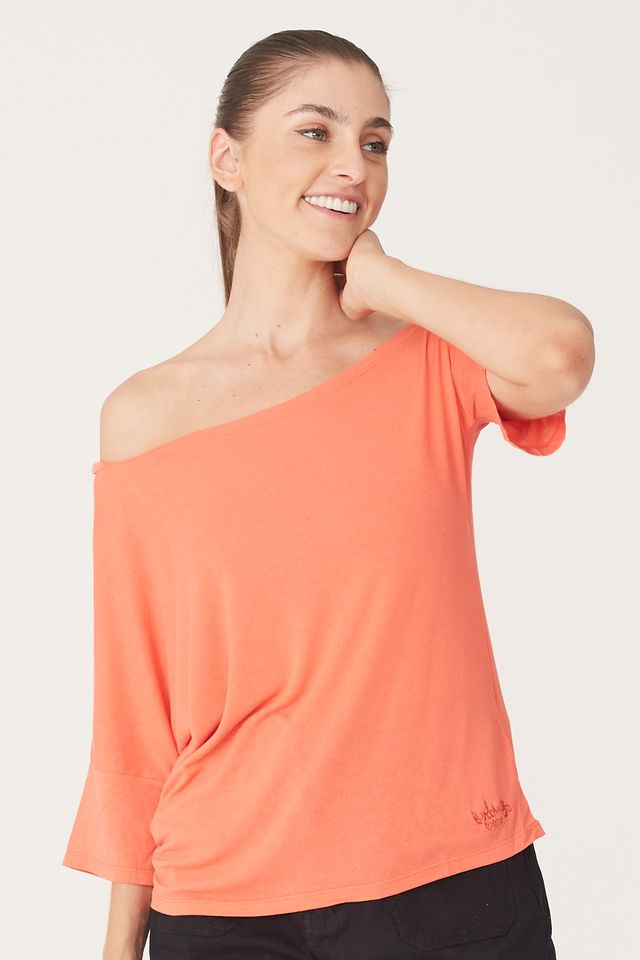 Camiseta Onbongo Feminina Ombro Caído Laranja - P