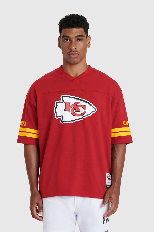 Camiseta Mitchell & Ness Oversize Collab Baw x NFL Kansas City Chiefs Vermelha - P Camiseta Mitchell & Ness Oversize Collab Baw x NFL Kansas City Chiefs Vermelha - P