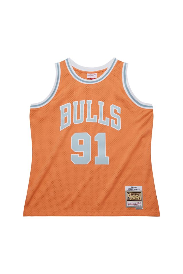 Regata Mitchell & Ness Pastel Swingman Jersey Chicago Bulls 1997-98 Dennis Rodman Laranja - P Regata Mitchell & Ness Pastel Swingman Jersey Chicago Bulls 1997-98 Dennis Rodman Laranja - P