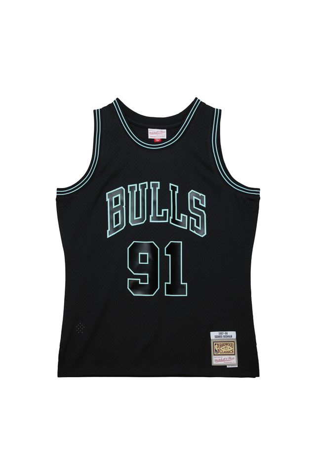 Regata Mitchell & Ness Glow In The Dark Swingman Jersey Chicago Bulls 1997-98 Dennis Rodman Preta - P