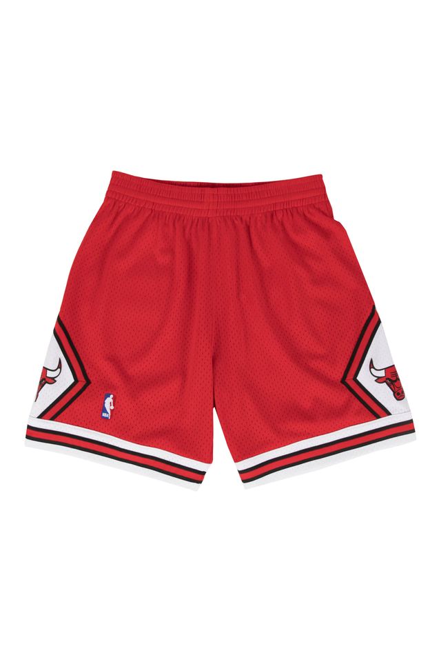 Shorts Mitchell & Ness Swingman Chicago Bulls Road 1997-98 Vermelho - M Shorts Mitchell & Ness Swingman Chicago Bulls Road 1997-98 Vermelho - M