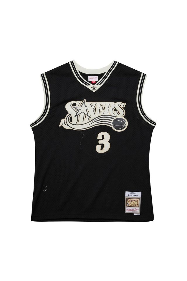 Regata Mitchell & Ness Off Court Swingman Jersey Philadelphia 76ers 2000-01 Allen Iverson Preta - P Regata Mitchell & Ness Off Court Swingman Jersey Philadelphia 76ers 2000-01 Allen Iverson Preta - P