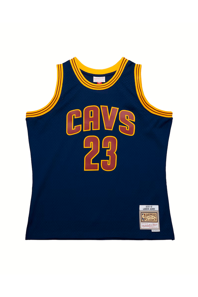 Regata Mitchell & Ness NBA Alternate Swingman Jersey Navy Cleveland Cavaliers LeBron James 2015-16 Azul Marinho - M Regata Mitchell & Ness NBA Alternate Swingman Jersey Navy Cleveland Cavaliers LeBron James 2015-16 Azul Marinho - M