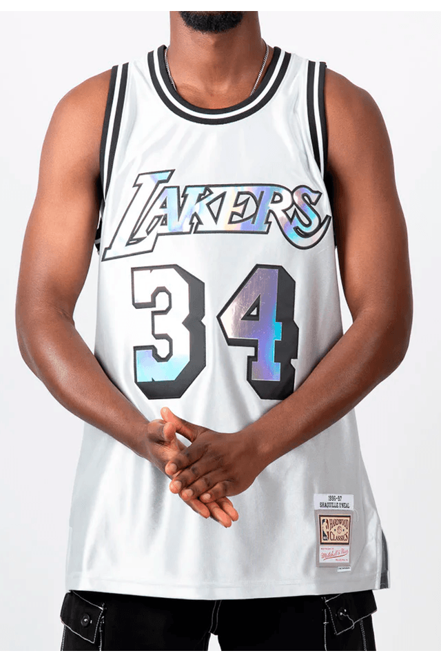 Regata Mitchell & Ness NBA Hardwood Classic Jersey Cosmic Chrome Los Angeles Lakers Shaquille O'Neal 1996-97 Prata - M
