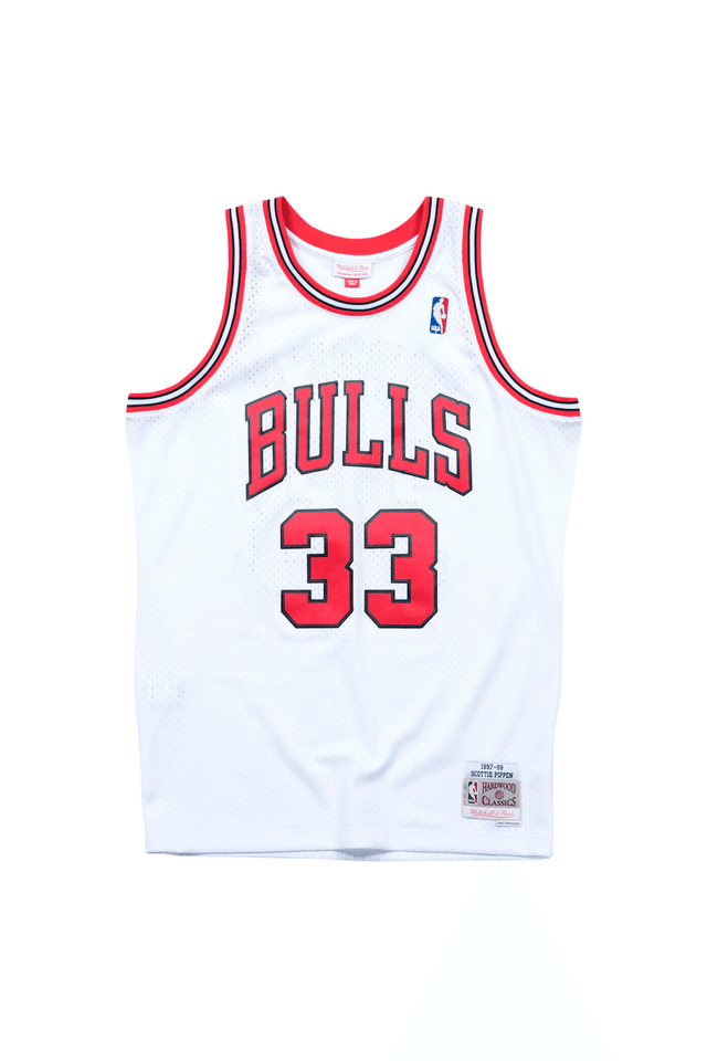 Regata Mitchell & Ness NBA Swingman Jersey Chicago Bulls Scottie Pippen 1997-98 Branca - M Regata Mitchell & Ness NBA Swingman Jersey Chicago Bulls Scottie Pippen 1997-98 Branca - M